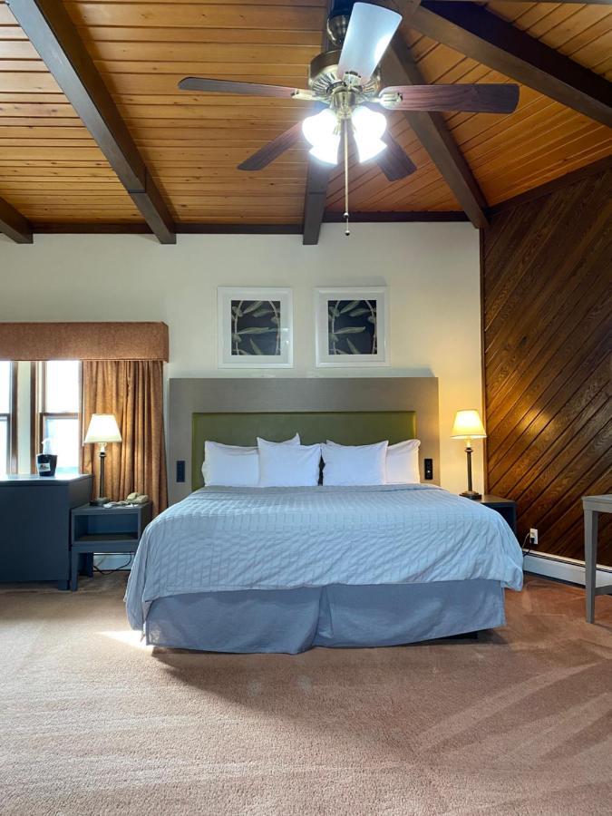 Pictured Rocks Inn And Suites Munising Ngoại thất bức ảnh