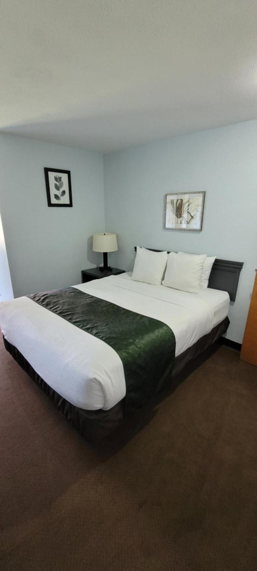 Pictured Rocks Inn And Suites Munising Ngoại thất bức ảnh