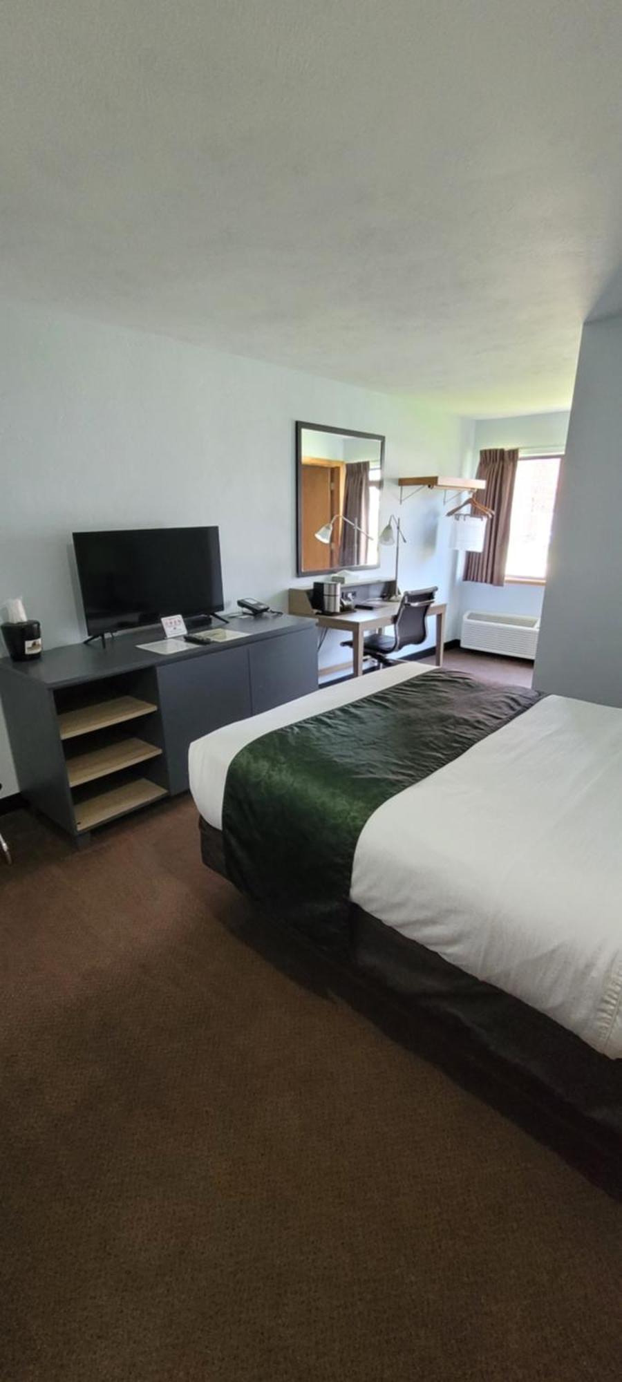 Pictured Rocks Inn And Suites Munising Ngoại thất bức ảnh