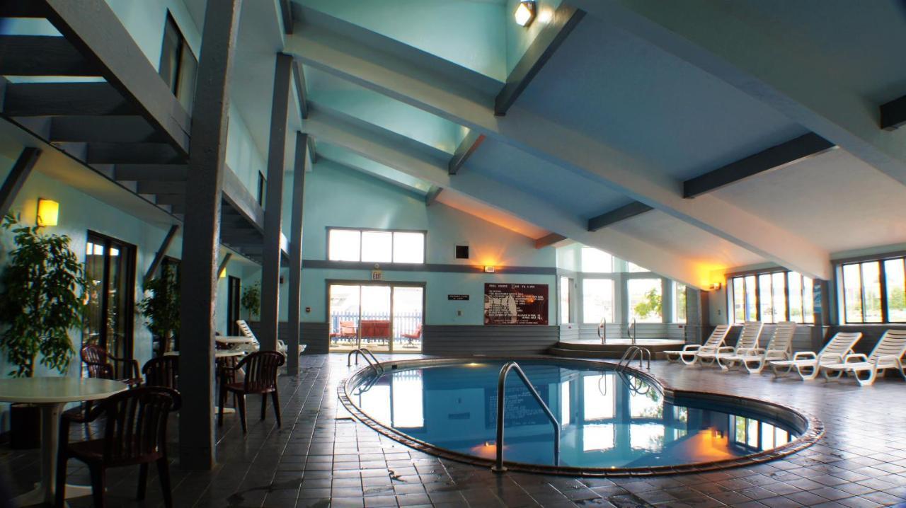 Pictured Rocks Inn And Suites Munising Ngoại thất bức ảnh